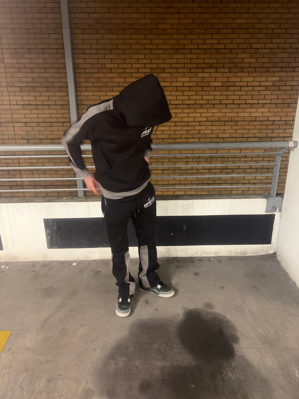 Uprise Flared Tracksuit (Black&Grey)